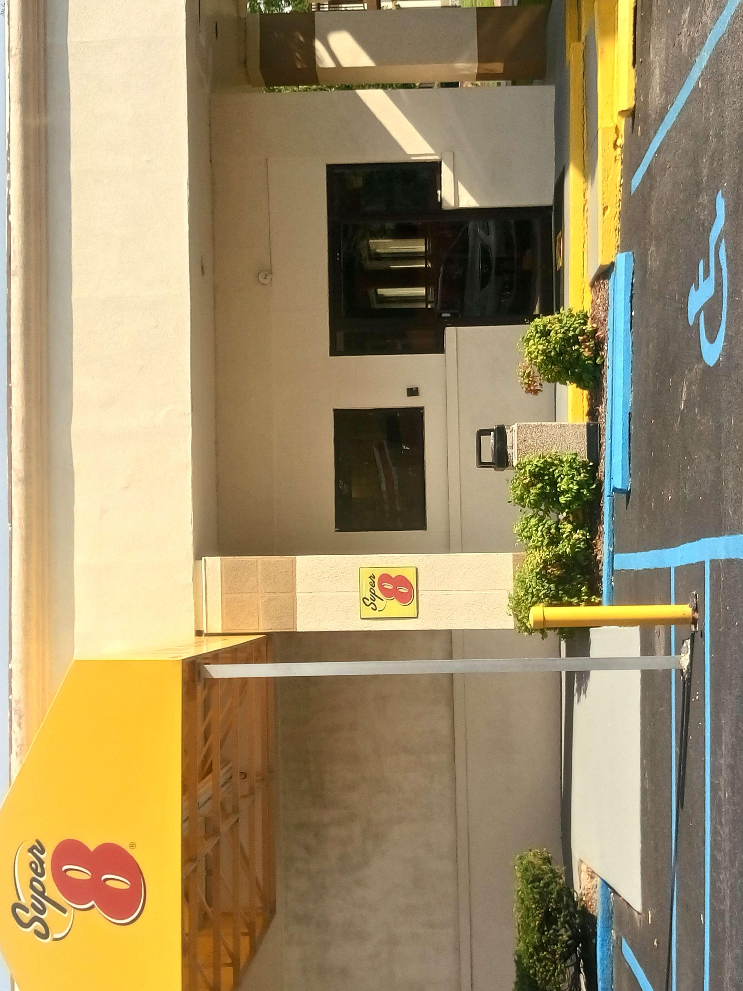 Super 8 By Wyndham Dover Exterior photo