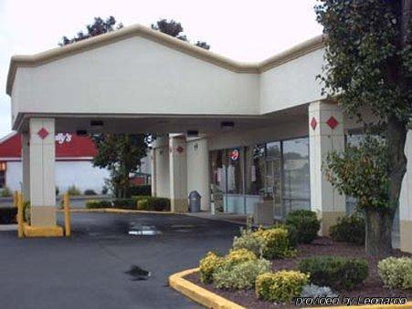 Super 8 By Wyndham Dover Exterior photo